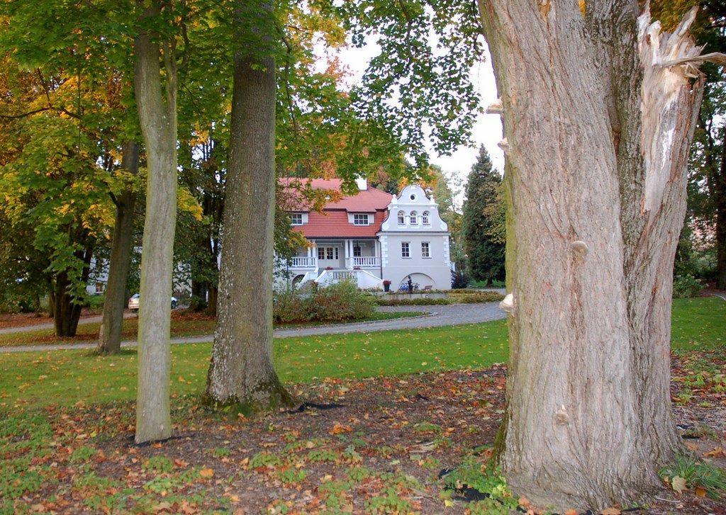 Dwor Sanna Hotel Wierzchowiska Exterior photo